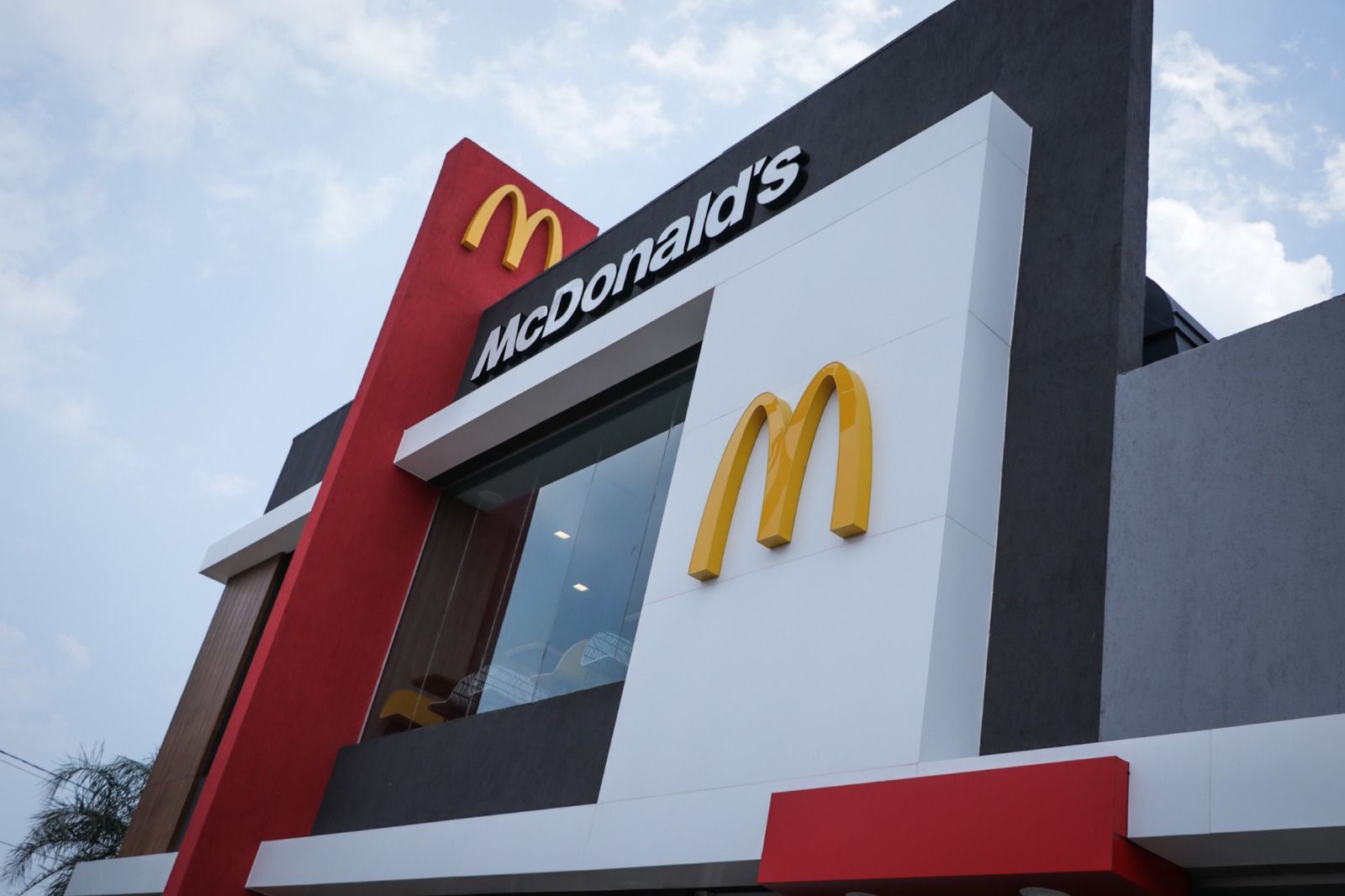 En medio de la recesión nacional, McDonald's apuesta a Misiones y busca cubrir 60 puestos de trabajo
