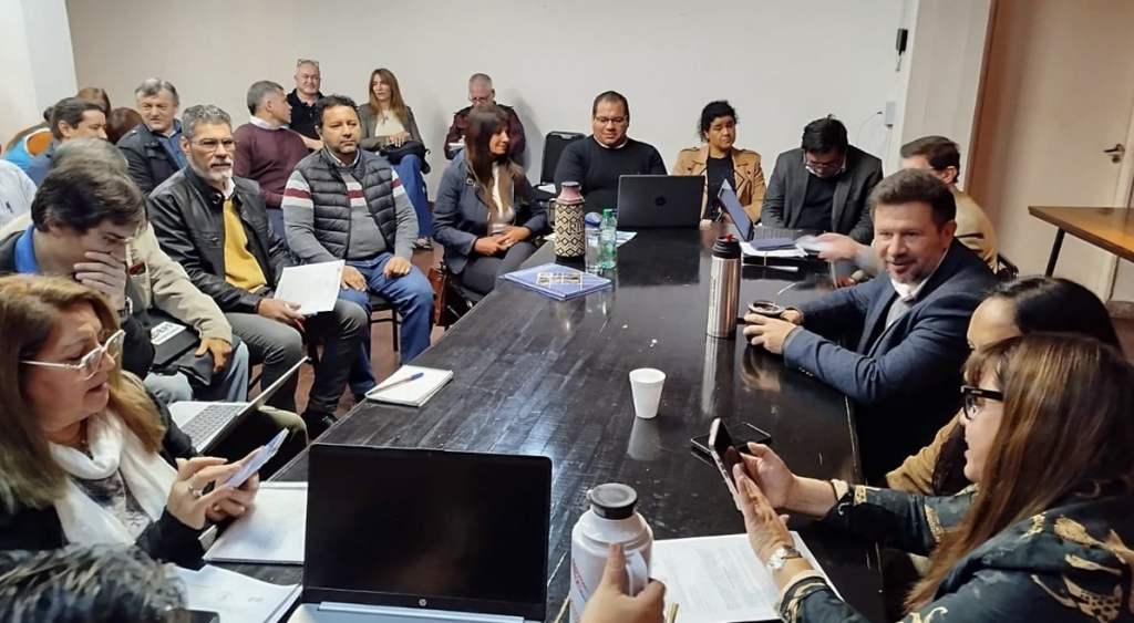 Misiones: Se reunió la Mesa Paritaria Docente y el aumento salarial será del 5,1% entre julio y septiembre