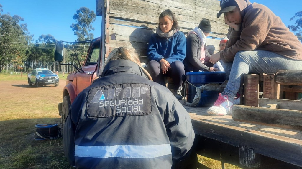 Corrientes: Operativo de la AFIP desarticuló trabajo ilegal con indicio de trata de personas en campo de cítricos