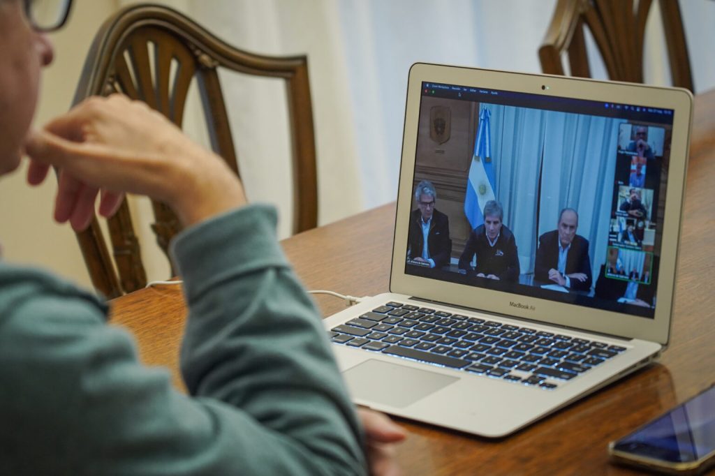 Los gobiernos, nacional y provinciales, avanzan en definiciones sobre nuevas direcciones impositivas