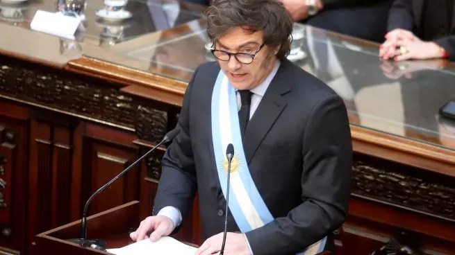 Milei promocionó una criptomoneda en sus redes, la cotización subió millones luego se desplomó en minutos