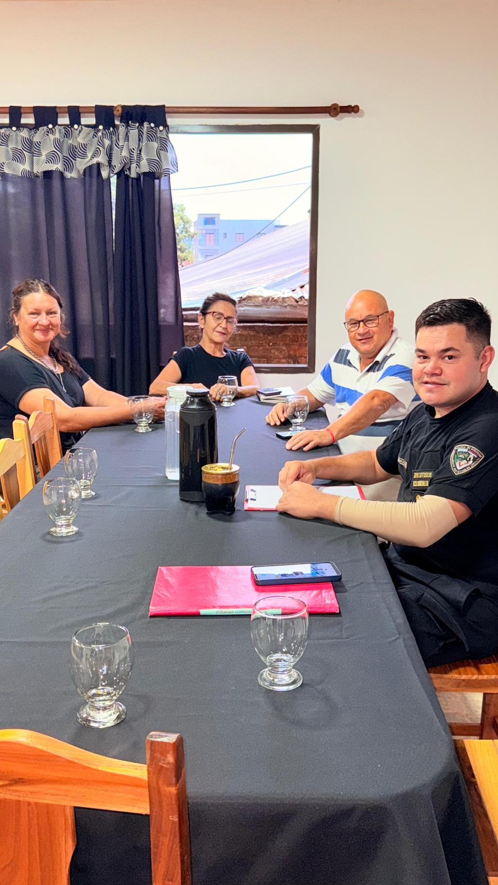 Misiones: Reunión informativa de la División Policía Comunitaria con el Foro de Seguridad de San Vicente