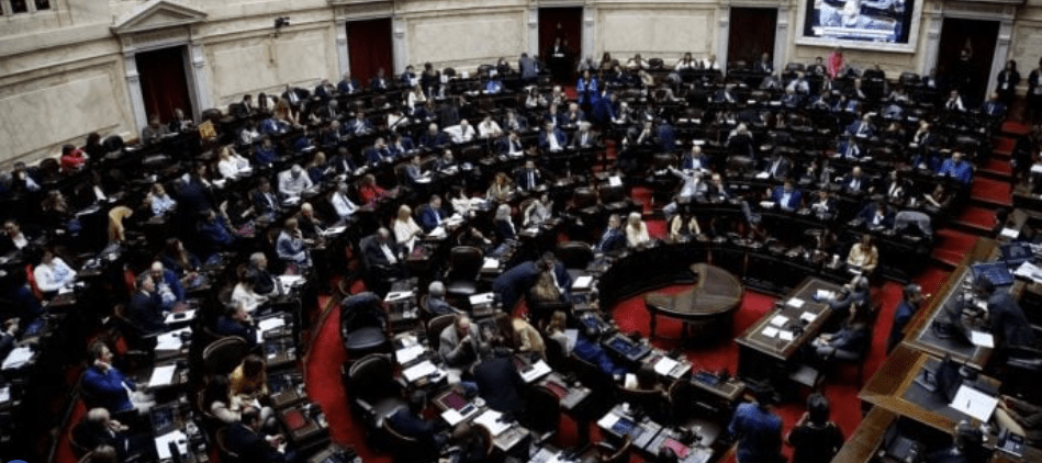 Con el apoyo de un grupo de legisladores radicales, el oficialismo logró blindar en Diputados el veto de Milei a la nueva fórmula jubilatoria
