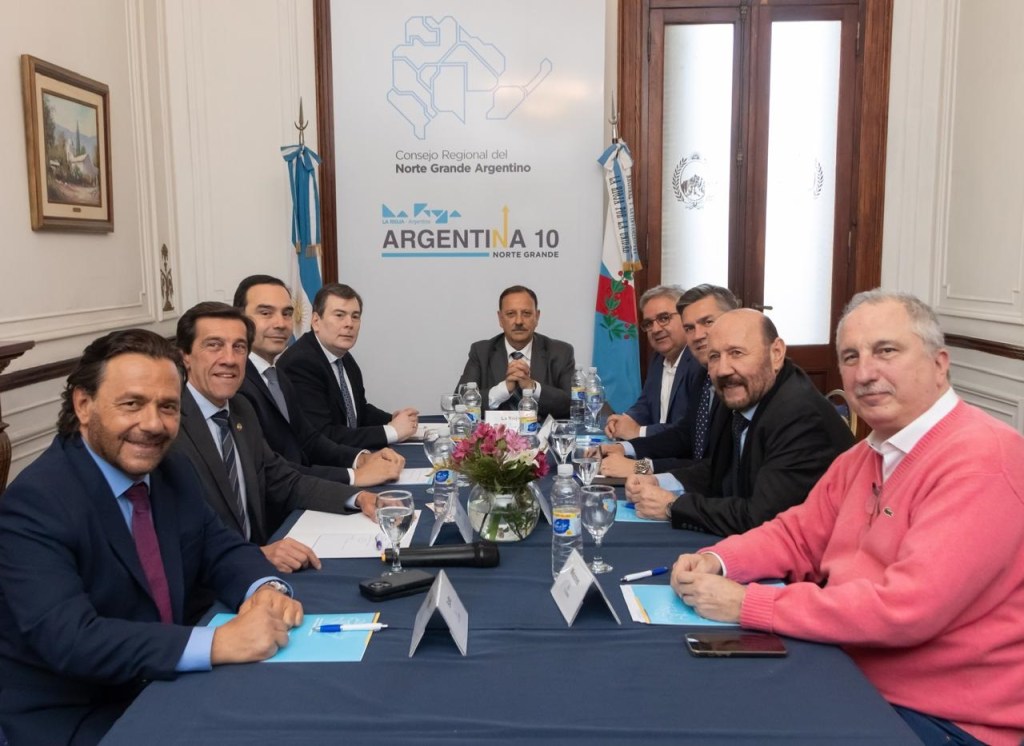20ª Asamblea del Norte Grande: Passalacqua y sus pares gobernadores sesionaron en Buenos Aires, con el eje puesto en el transporte y la obra pública