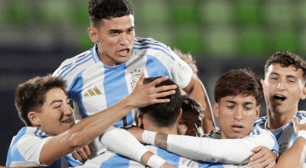 FÚTBOL: Mundial Sub20: Argentina logró la clasificación al golear a Australia