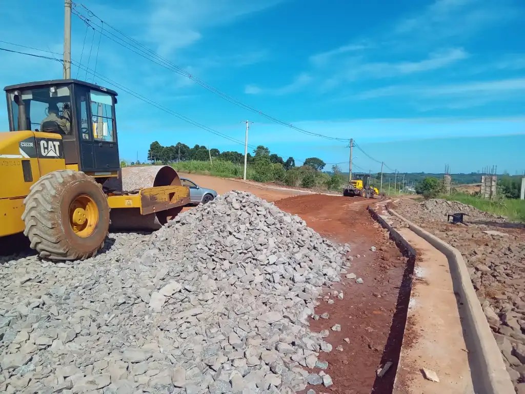 Misiones: Avanza la pavimentación del acceso a la UNAU, desde la RP13, en San Vicente