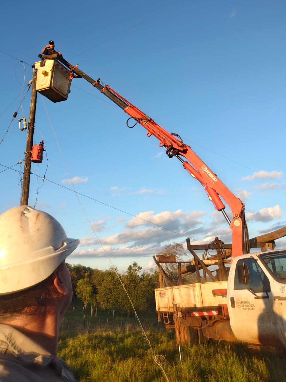 Misiones: Con refuerzos y trabajo conjunto, se superó la emergencia en el servicio eléctrico en el Alto Uruguay