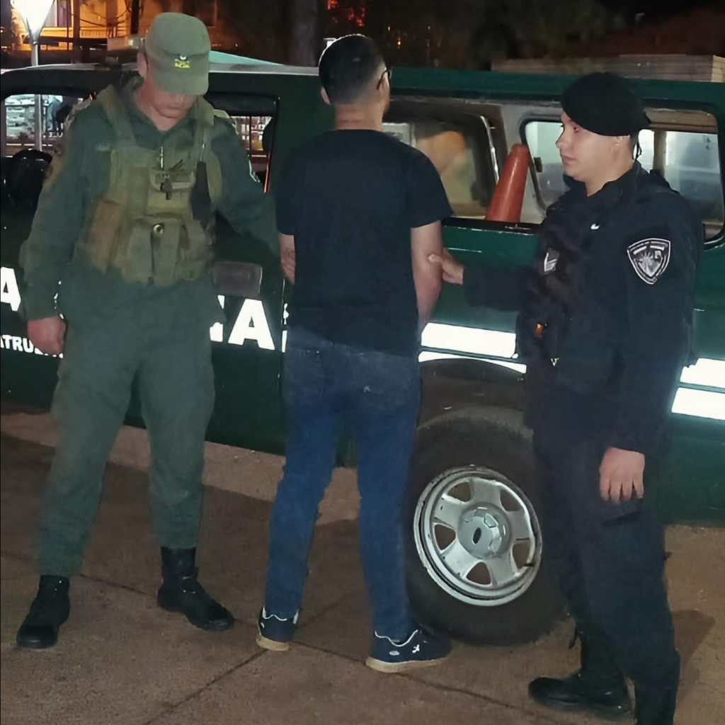 Misiones – El Soberbio: Persecución y operativo cerrojo con tres demorados, droga y vehículos incautados