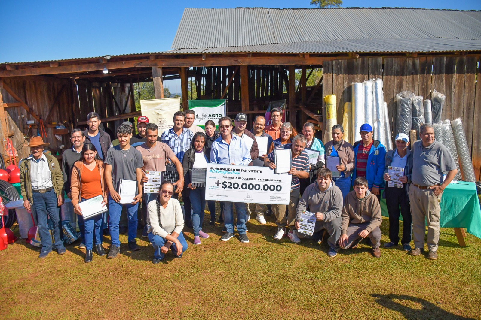 Misiones: El municipio de San Vicente volvió a entregó nueva partida de los créditos FOMDA, que ya suma un global de 200 millones de pesos con fondos propios y a tasa cero