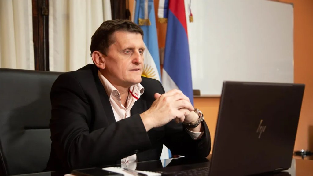 Adolfo Safrán: "Misiones no gasta más de lo que recauda, no toma deuda para gastos corrientes y no se endeuda para pagar sueldos"