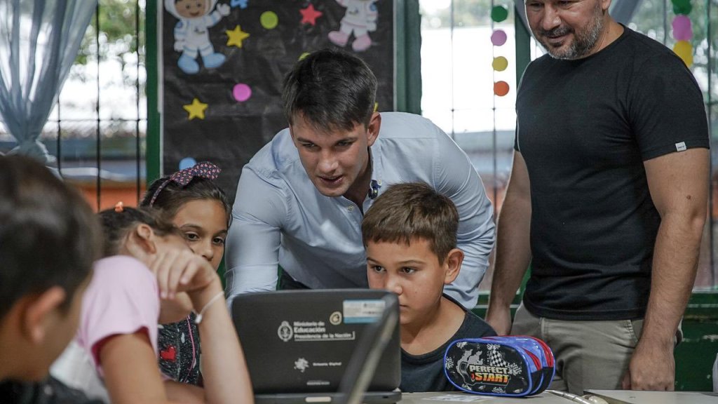 Antenas satelitales StarlinK, dijo Romero Spinelli: “Intentamos estar junto al misionero en todos los detalles y con igualdad para todos”