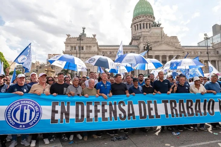 La Justicia frenó por ahora la reforma laboral: hizo lugar a una cautelar pedida por la CGT