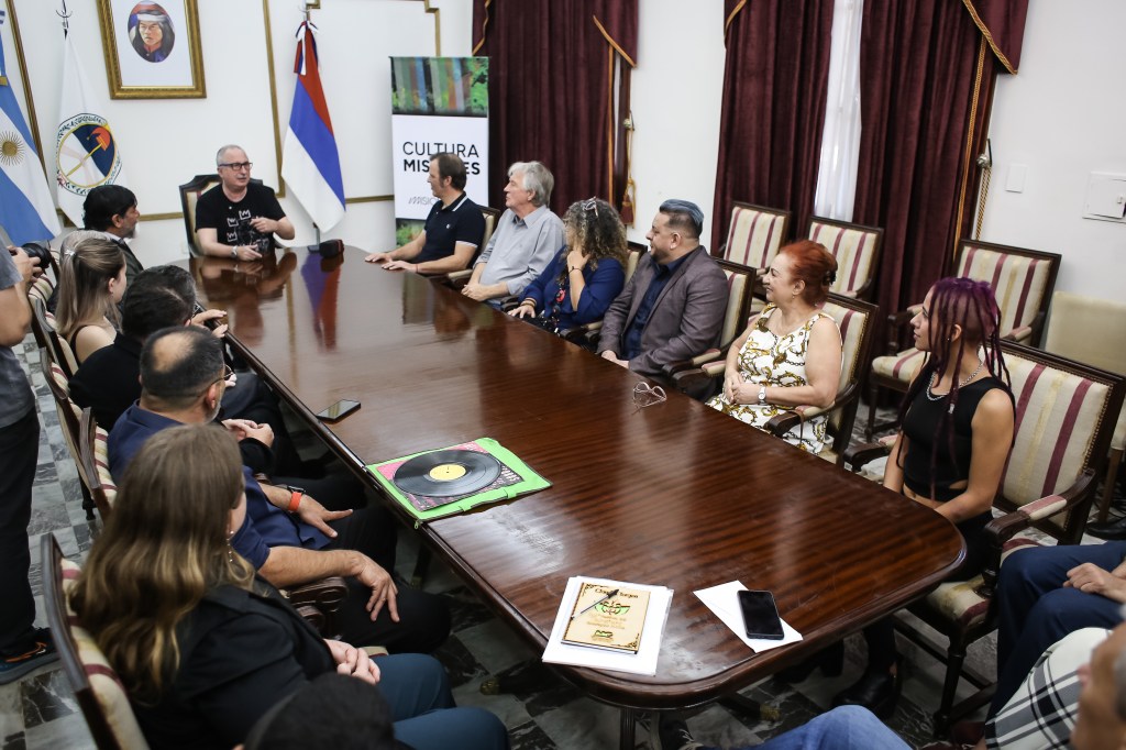 Passalacqua presentó propuesta que permite a compositores musicales de Misiones, monetizar sus obras en plataformas digitales gratuitamente