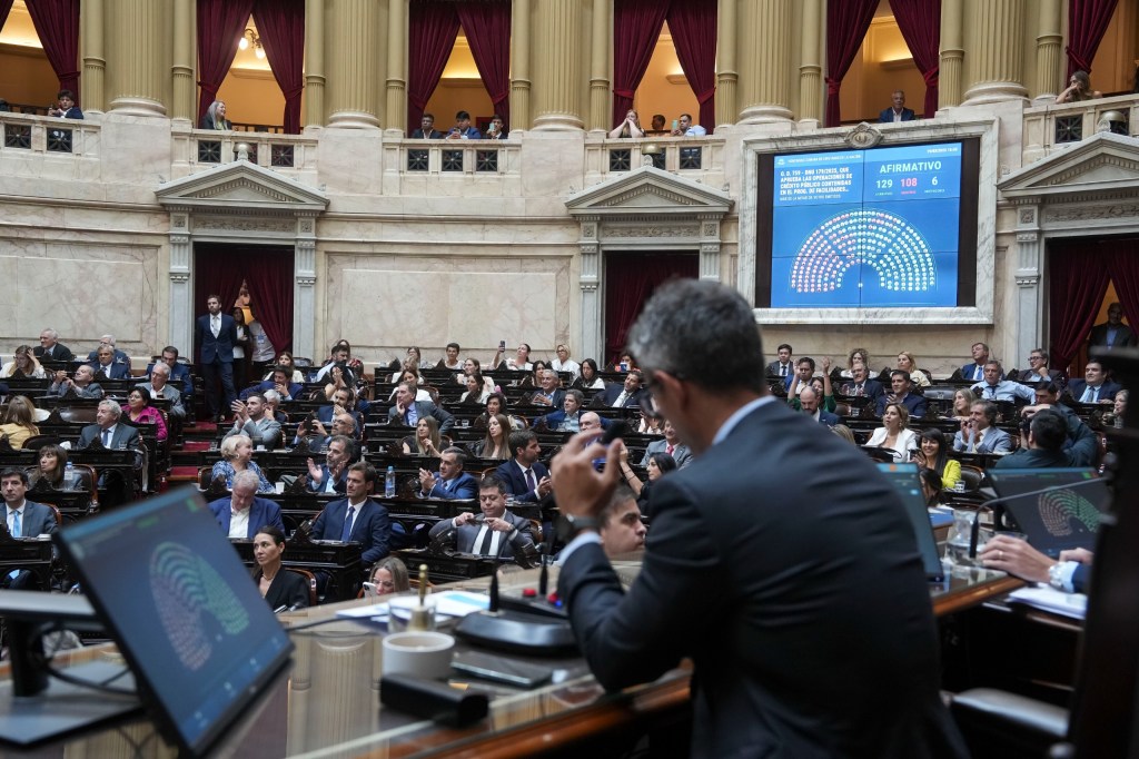 Tras el aval del Congreso al DNU, cómo sigue la negociación con el FMI