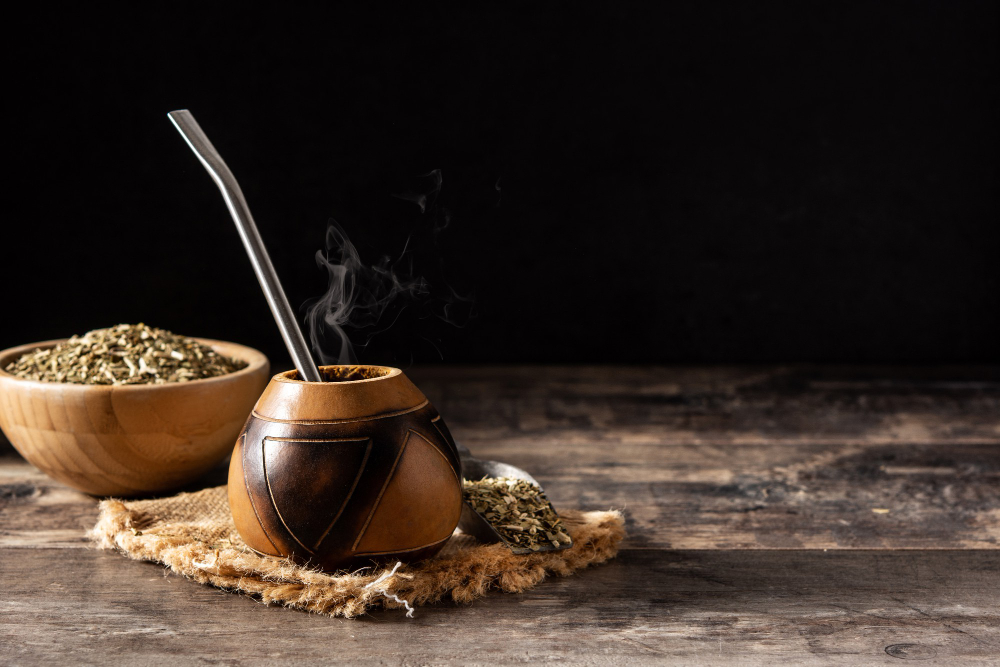 La cultura ancestral del mate llega a las aulas: UGD y Academia de la Yerba Mate lanzan nuevas microcredenciales