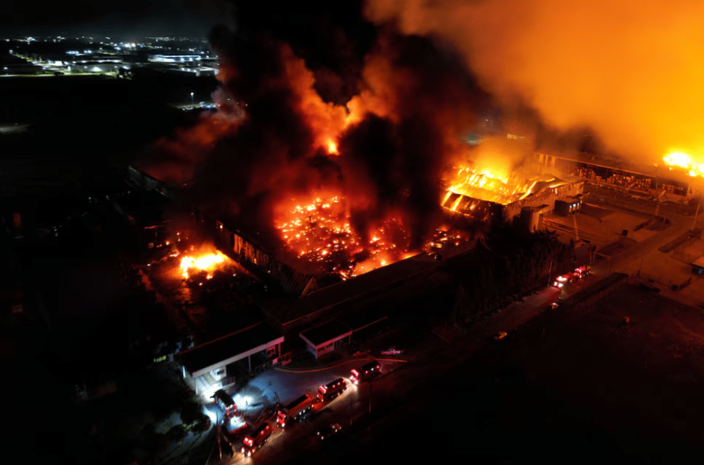 Explosión e incendio en Ezeiza: Cronología de los hechos, hipótesis del origen del fuego