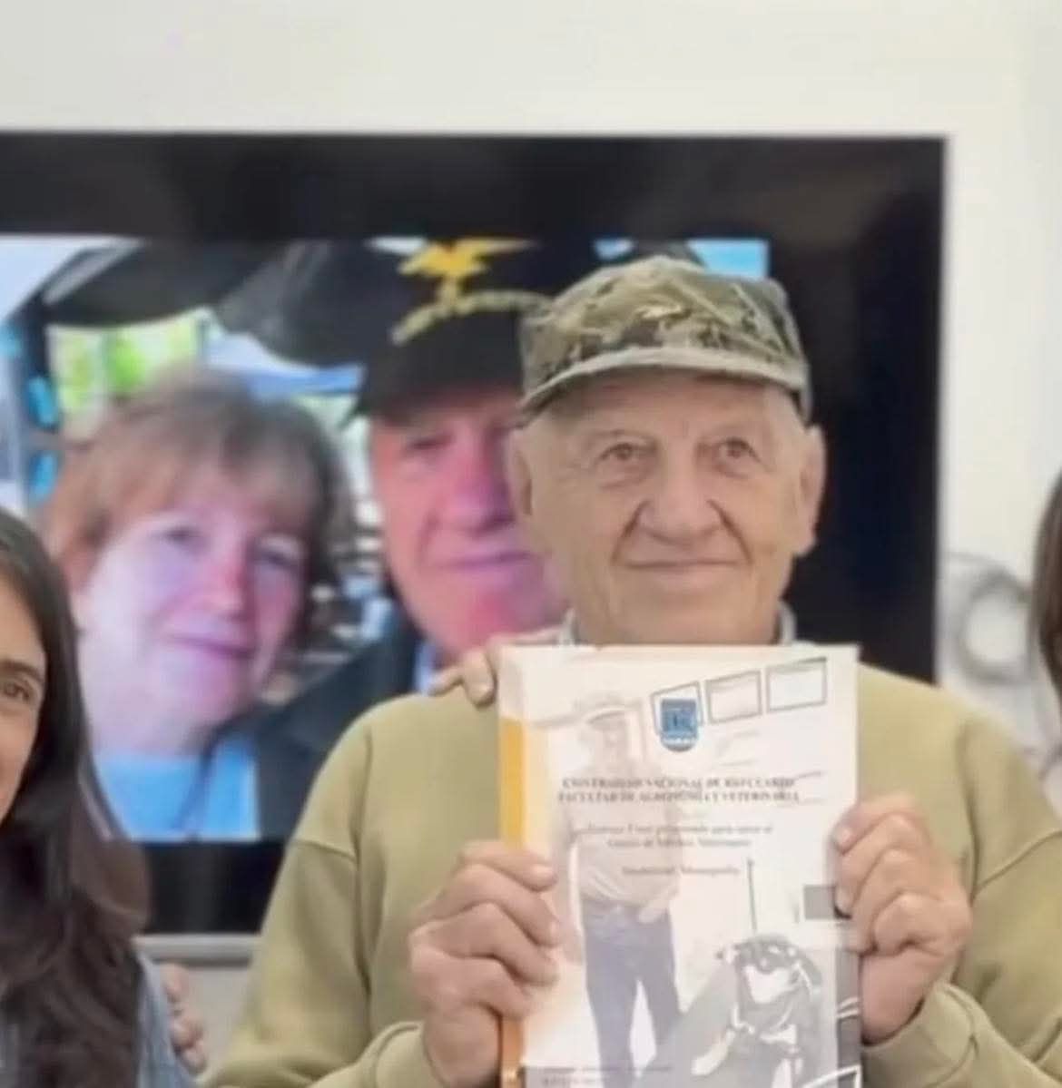 UN GENIO RUBENA LOS 82 AÑOS SE RECIBIÓ DE VETERINARIO EN LA UNRC