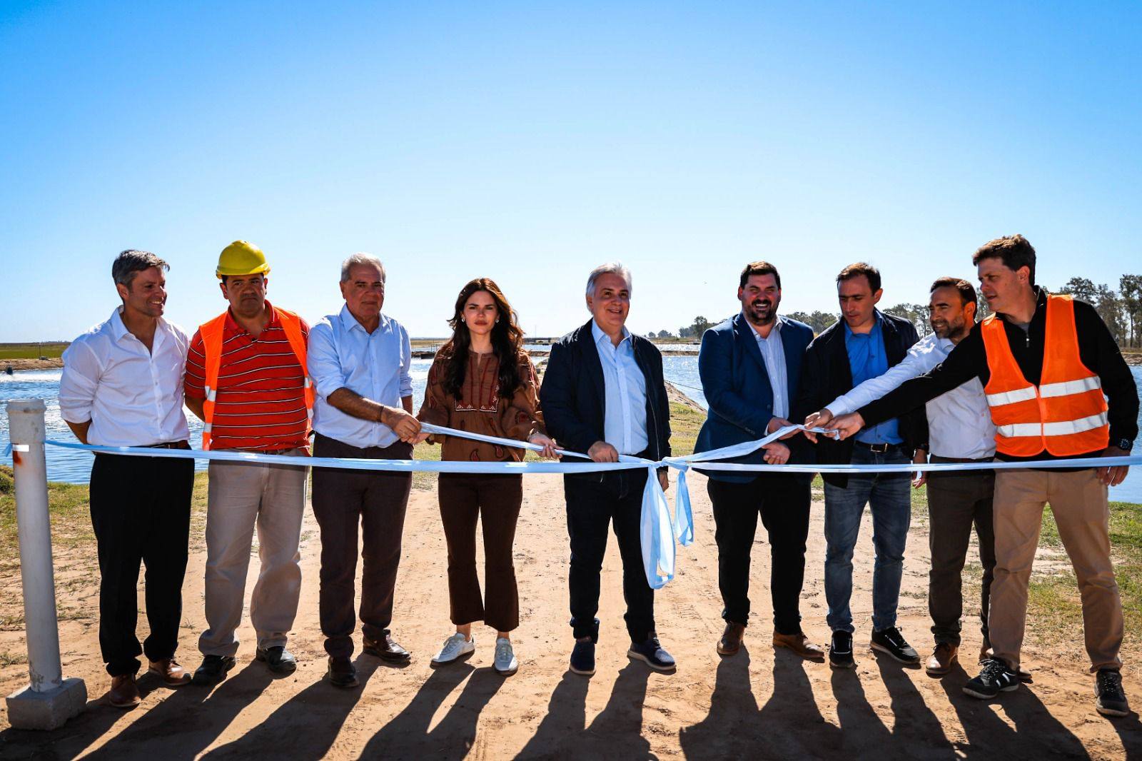 Laboulaye: Llaryora inauguró la planta depuradora de líquidos cloacales, que beneficiará a más de 25 mil vecinos