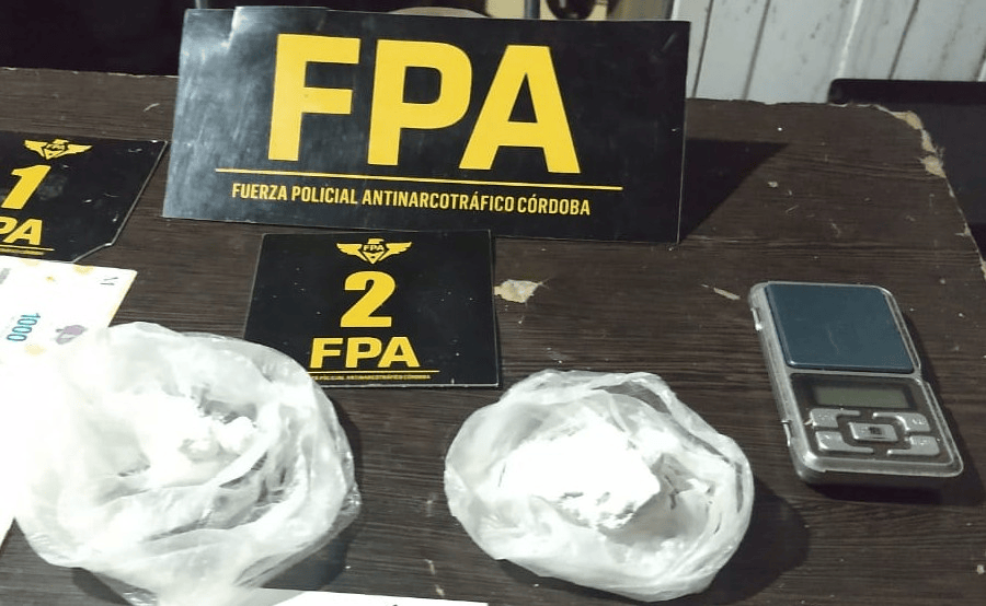 FPA DESBARATÓ UNA ORGANIZACIÓN NARCO Y SECUESTRÓ MÁS DE 10000 DOSIS DE DROGAS EN RÍO CUARTO. 12 DETENIDOS