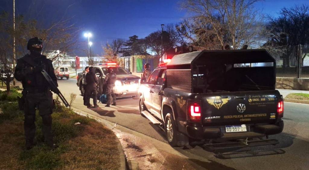 CONTROLES INTERFUERZAS: SECUESTRO DE COCAÍNA Y MARIHUANA EN RÍO CUARTO