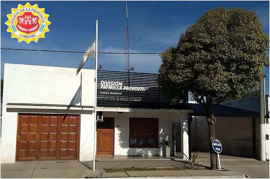 HUINCA RENANCÓ: MUJER APREHENDIDA EN FLAGRANCIA POR SUSTRAER UN CELULAR.