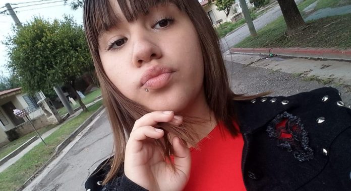 Intensa búsqueda de una adolescente en Córdoba