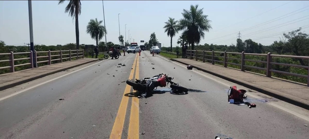 JOVEN MOTOCICLISTA MUERE EN EL PUENTE GRAL. BELGRANO