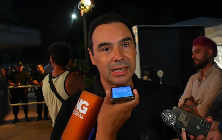EL GOBERNADOR ANUNCIÓ AUMENTO DE SUELDO PARA ESTATALES