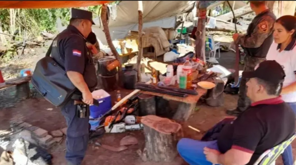 DESTRUYEN CAMPAMENTO NARCO FRENTE A ITATÍ