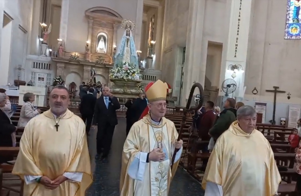 SE REALIZÓ LA FIESTA MENSUAL DE LA VIRGEN
