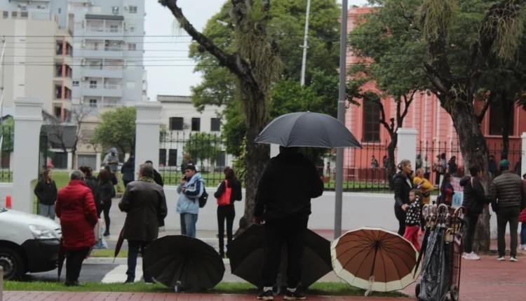 PRONOSTICAN LLOVIZNAS, TORMENTAS Y DESCENSO DE TEMPERATURA