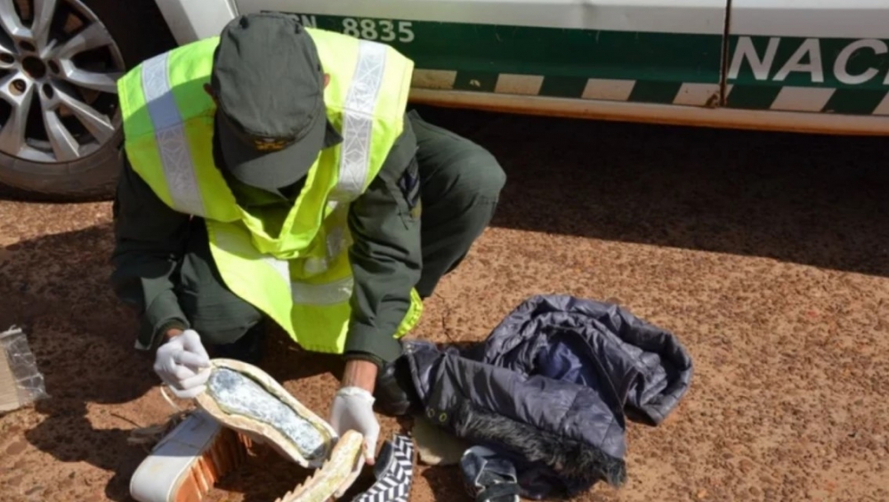 DESCUBREN MARIHUANA EN PLATAFORMAS DE CALZADOS