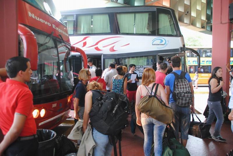 AUMENTAN LOS PASAJES DE MEDIA Y LARGA DISTANCIA