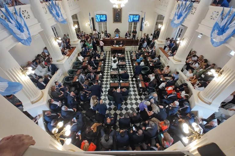 JURARON LOS NUEVOS DIPUTADOS CORRENTINOS