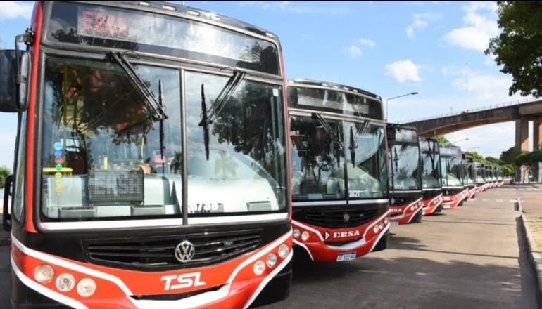 CONTINÚA EL PARO DE COLECTIVOS EN CORRIENTES