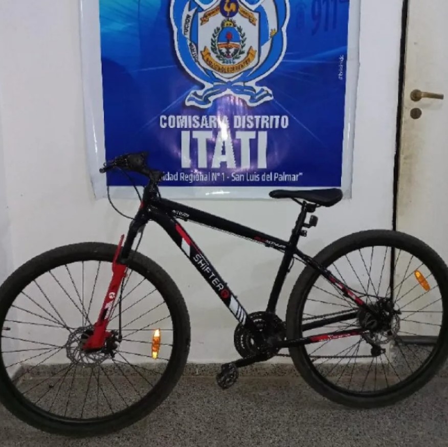 ABANDONARON UNA BICICLETA ROBADA