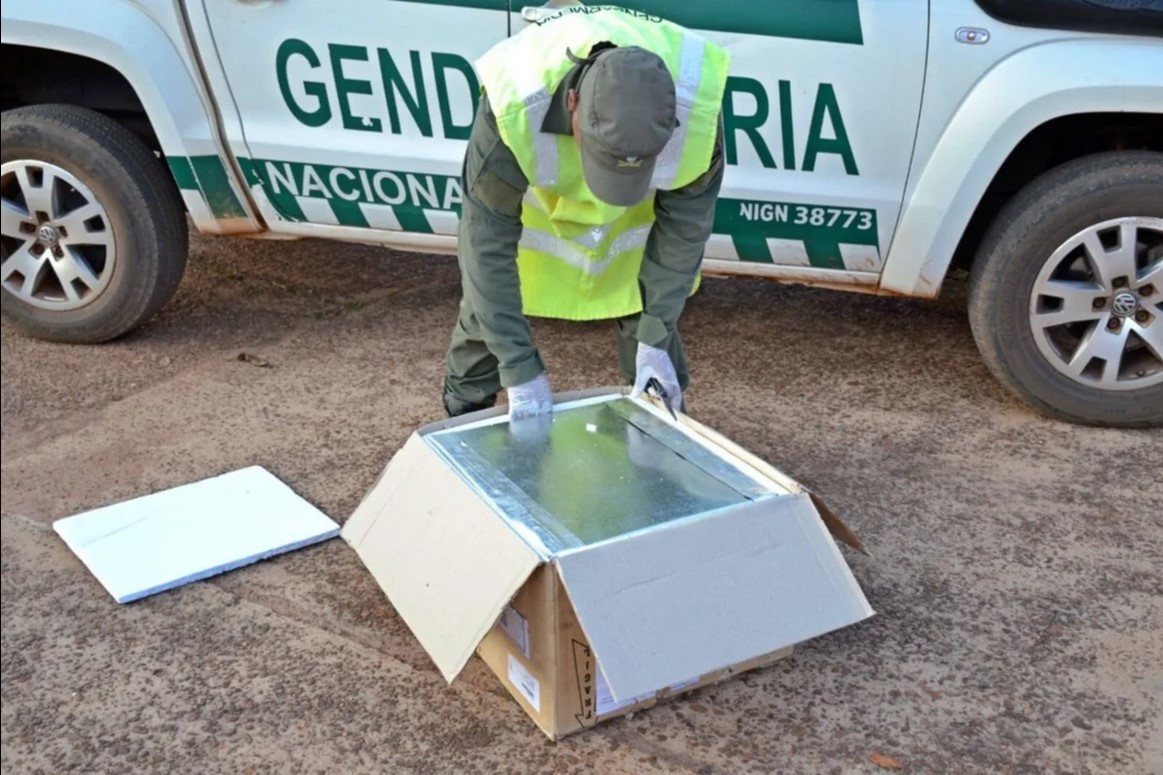 SECUESTRAN 11 KILOS DE MARIHUANA ENVIADA POR ENCOMIENDA