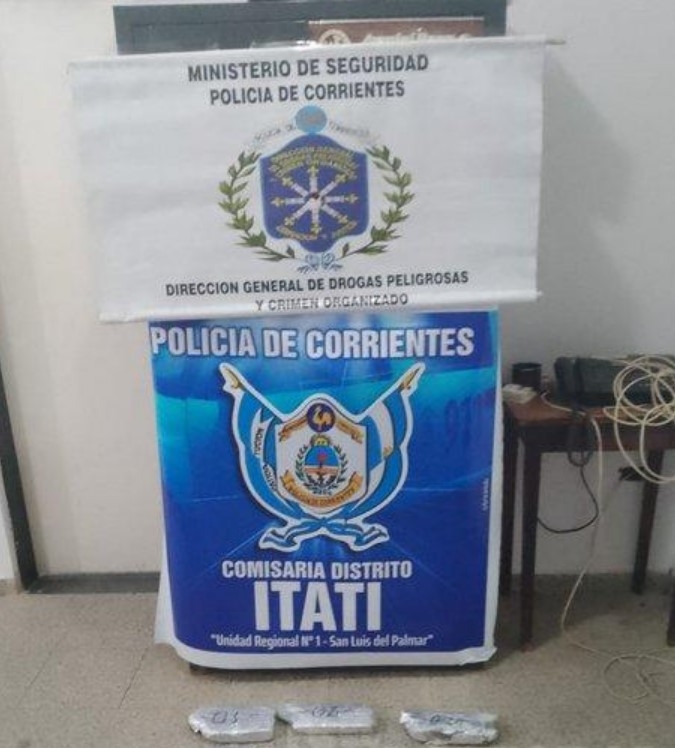 ABANDONAN BOLSO CON MARIHUANA EN ITATÍ