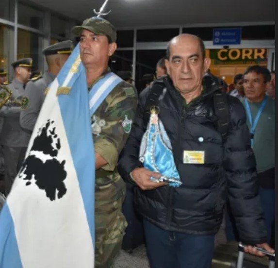REGRESARON LOS EX COMBATIENTES QUE VISITARON LAS MALVINAS