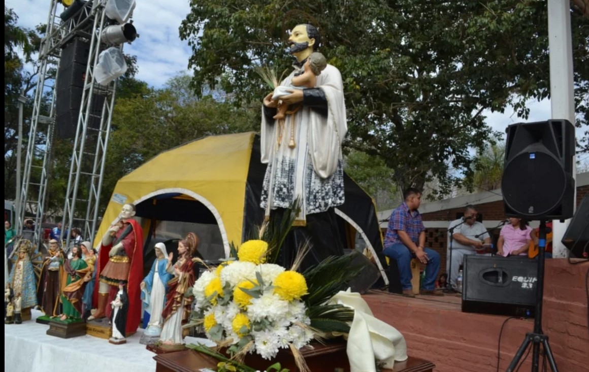 MULTITUDINARIA PEREGRINACIÓN A SAN CAYETANO