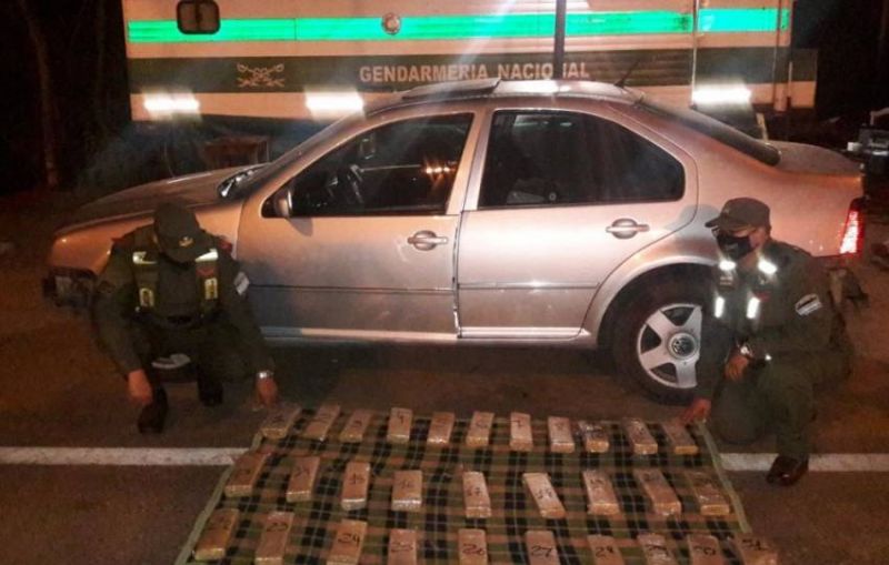 Crzó al Chaco con 32 kilos de marihuana