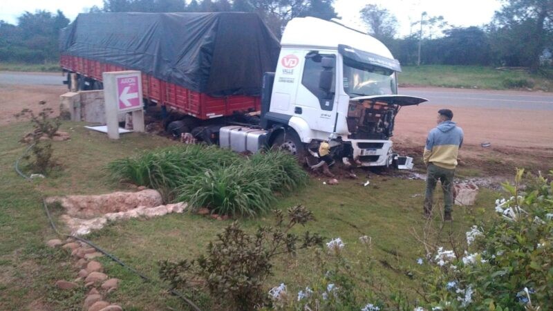 CHOCARON UNA CAMIONETA Y UN CAMIÓN CERCA DE SANTO TOMÉ