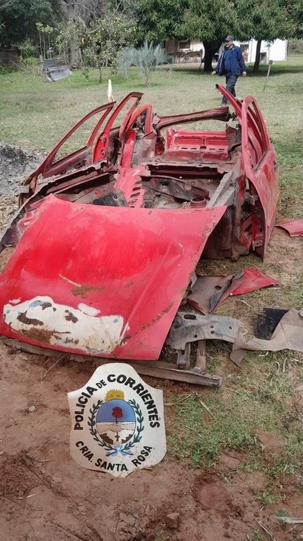 DENUNCIÓ EL ROBO DE SU AUTO, PERO LO HABÍA ENTERRADO EN EL PATIO DE SU CASA