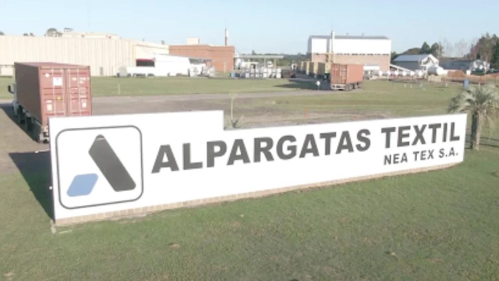 TEXTIL ALPARGATAS DE BELLA VISTA COMENZÓ A DESPEDIR EMPLEADOS