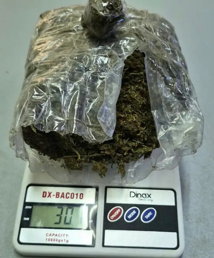 DOS DETENIDOS POR DROGA Y CONTRABANDO EN ITUZAINGÓ