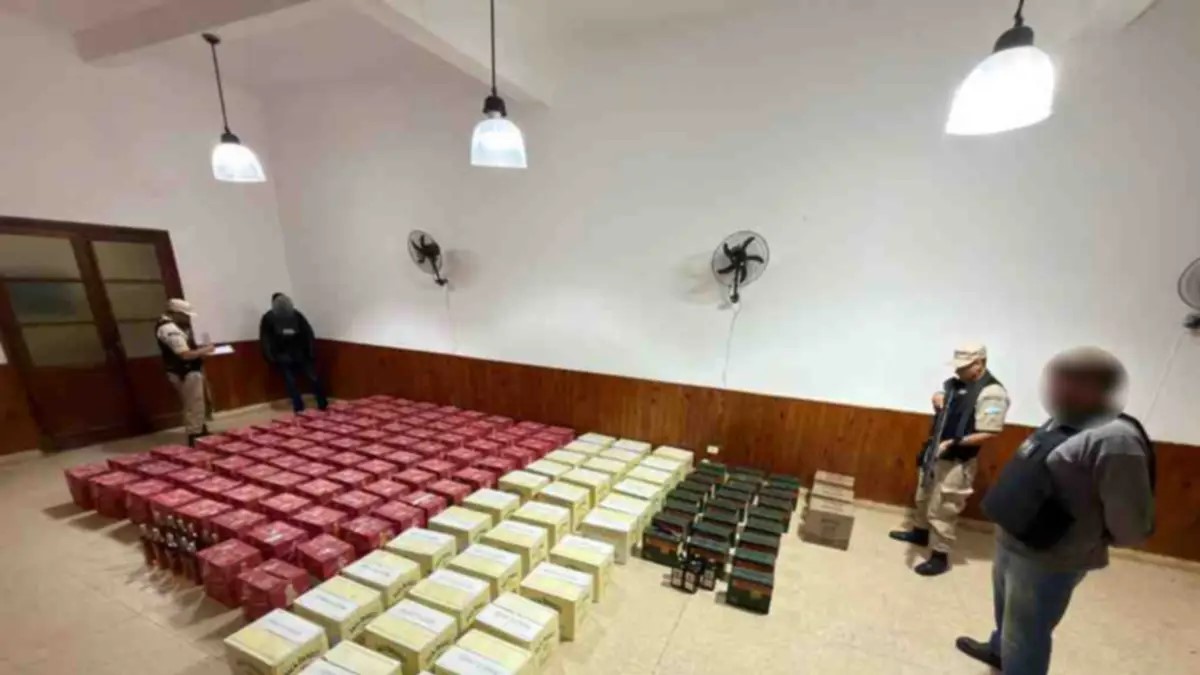 INTERCEPTAN MILLONARIO CONTRABANDO DE WHISKY Y LICORES