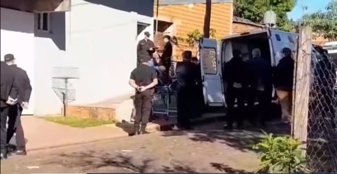 HOMBRE MATÓ A SUS HIJOS, HIRIÓ A SU MUJER Y SE SUICIDÓ
