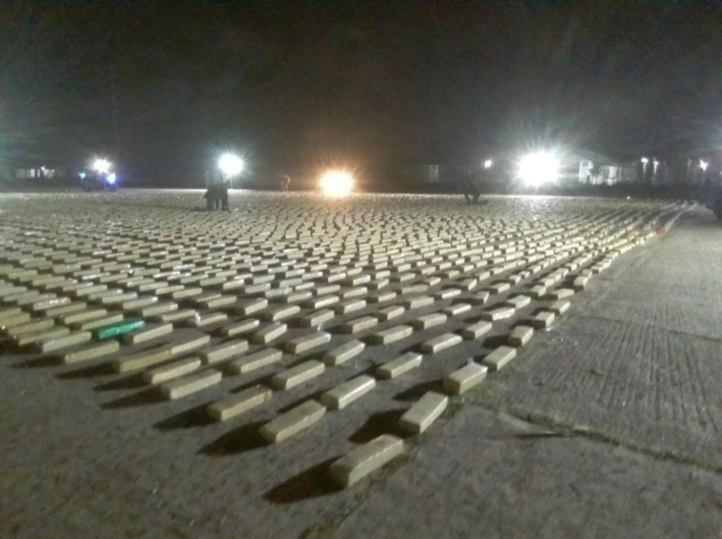 INCAUTARON UN CARGAMENTO DE MÁS DE 6.000 KILOS DE MARIHUANA EN TAPEBICUÁ