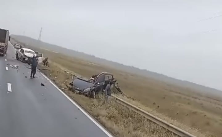 MUEREN 5 PERSONAS EN UN CHOQUE FRONTAL CERCA DE SANTO TOMÉ