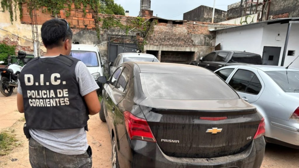 RECUPERAN EN BELLA VISTA UN VEHÍCULO ROBADO EN CORRIENTES
